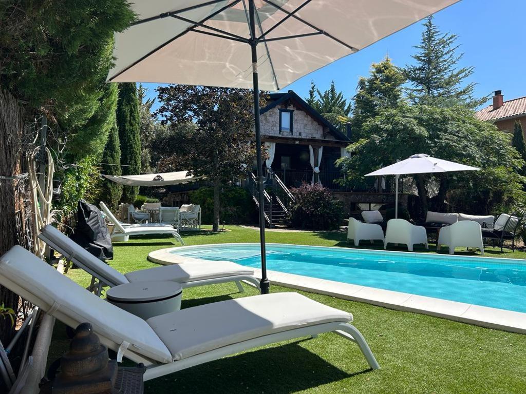 La Amapola Villa Valdemorillo Buitenkant foto
